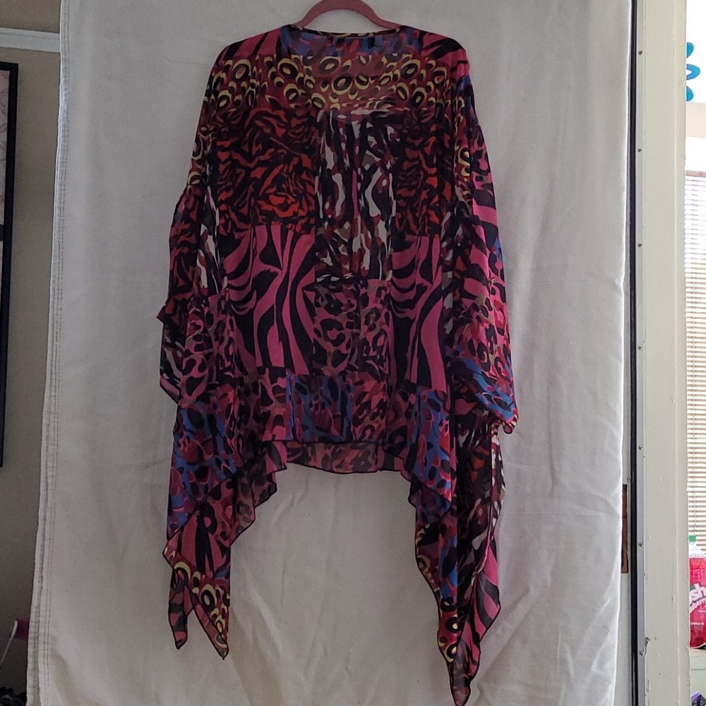Cape blouse - Picture 3 of 3
